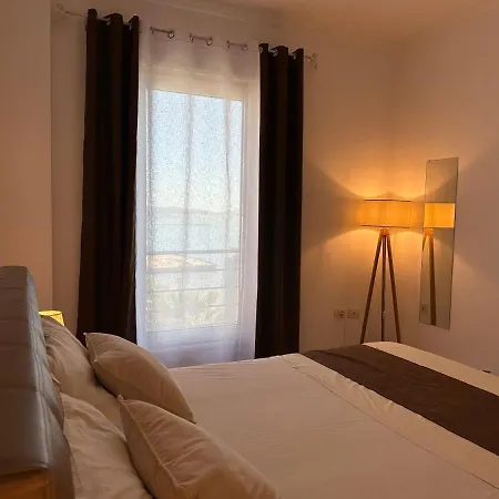 Front Superior Appartamento