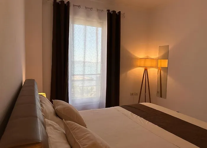 Front Superior Apartment