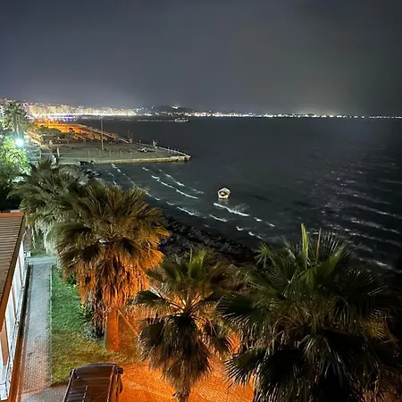 Front Superior Lägenhet