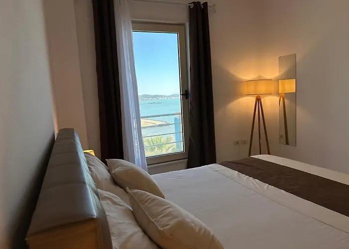 Front Superior شقة دراس